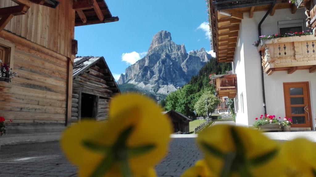 Pensione Valbona Corvara In Badia Exterior photo