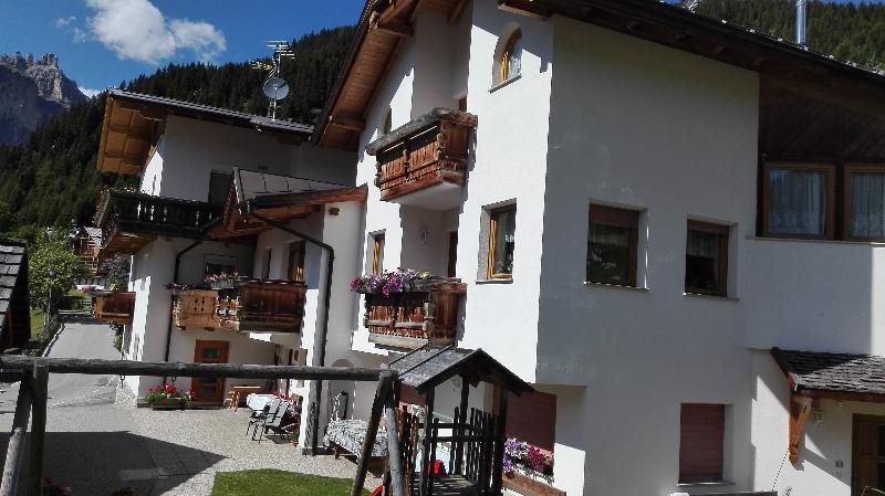 Pensione Valbona Corvara In Badia Exterior photo